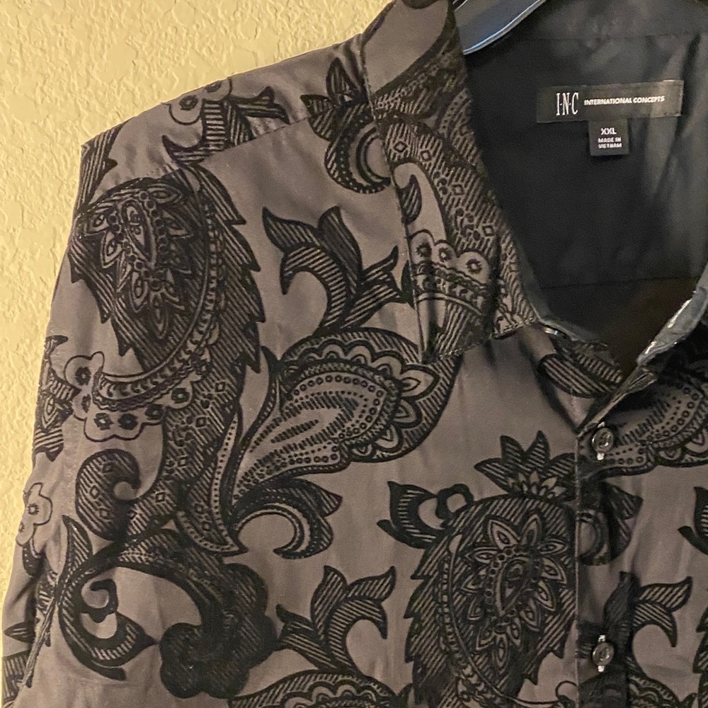 INC International Concepts Gray Shirt with Black Paisley Print